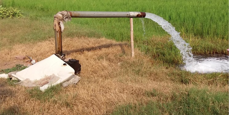 چاه سفره‌های آب زیرزمینی را می‌بلعد